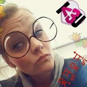 Meet your Posher, Joni